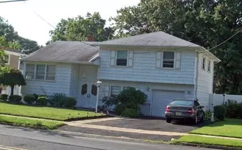 237 Valley Rd, Clark, NJ 07066 photo 2