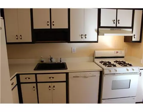 22 Pheasant Run, Edison, NJ 08820 photo 3