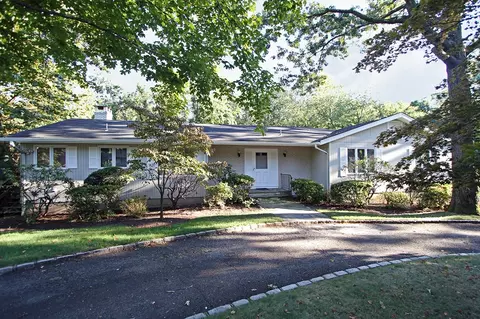7 Addison Dr, Short Hills, NJ 07078 photo 1