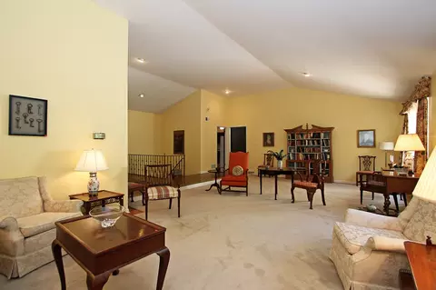 7 Addison Dr, Short Hills, NJ 07078 photo 3