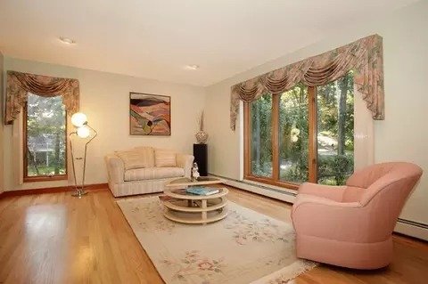 90 Springbrook Dr, Gillette, NJ 07933 photo 4