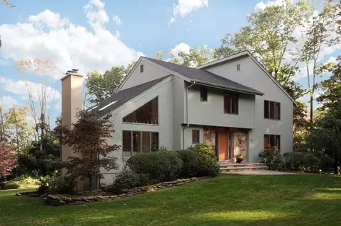 90 Springbrook Dr, Gillette, NJ 07933 photo 1