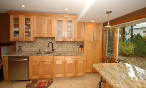 17 Hickory Rd, Nutley, NJ 07110 photo 9