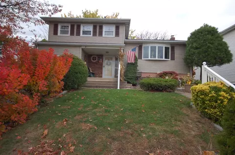 17 Hickory Rd, Nutley, NJ 07110 photo 2