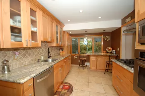 17 Hickory Rd, Nutley, NJ 07110 photo 6