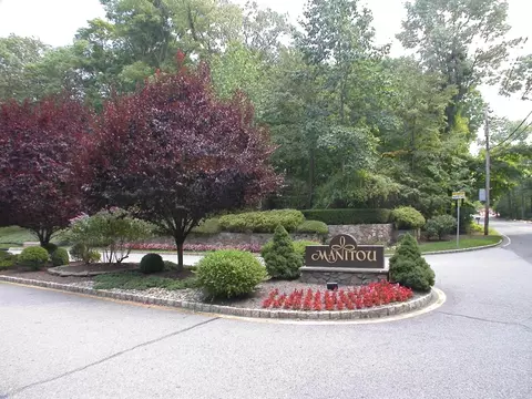 2 Teton Cir, Wayne, NJ 07470 photo 4