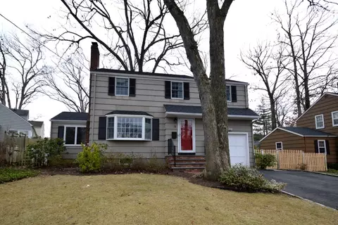 4 Evergreen Rd, Summit, NJ 07901 photo 2