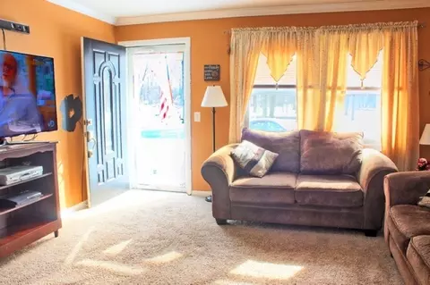112 Cap Ln, Middlesex, NJ 08846 photo 6