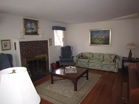 73 Hillside Ave, Berkeley Heights, NJ 07922 photo 2
