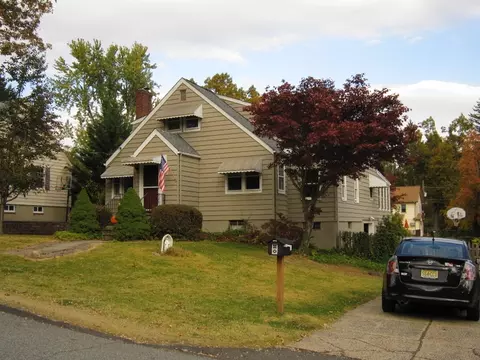 73 Hillside Ave, Berkeley Heights, NJ 07922 photo 1