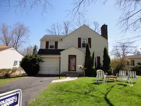 111 Mohawk Dr, Cranford, NJ 07016 photo 1
