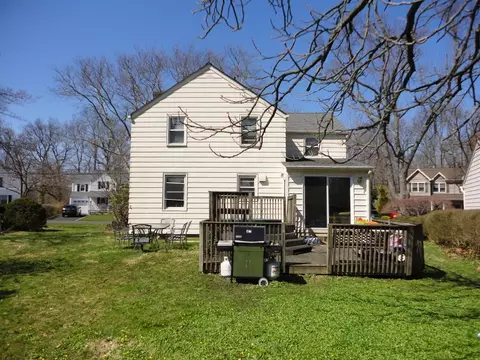 111 Mohawk Dr, Cranford, NJ 07016 photo 2