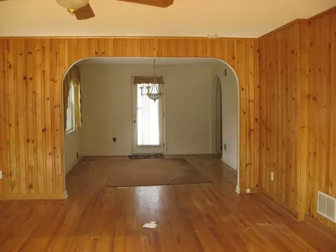 25 Summit Dr, Wayne, NJ 07470 photo 2