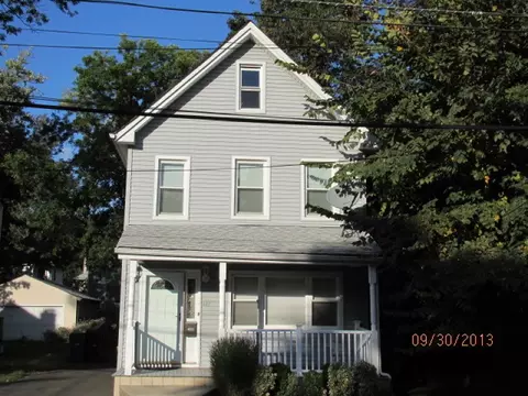 28 Mariners Pl, Plainfield, NJ 07063 photo 1