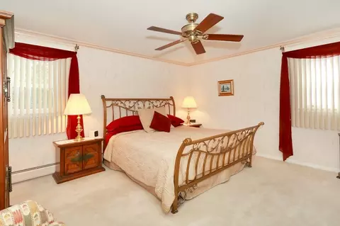 442 Locust Ave, Paramus, NJ 07652 photo 10