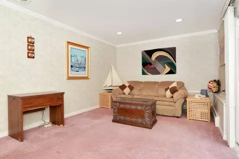 442 Locust Ave, Paramus, NJ 07652 photo 17