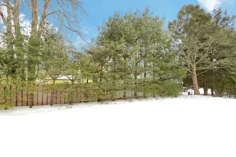 442 Locust Ave, Paramus, NJ 07652 photo 22
