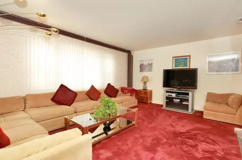 442 Locust Ave, Paramus, NJ 07652 photo 3