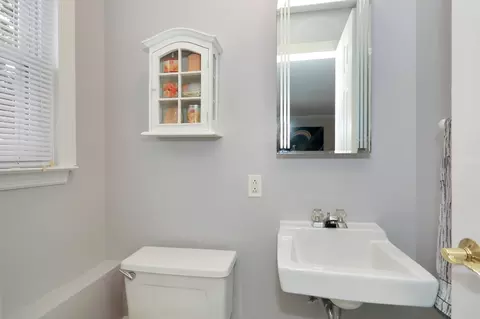 442 Locust Ave, Paramus, NJ 07652 photo 19