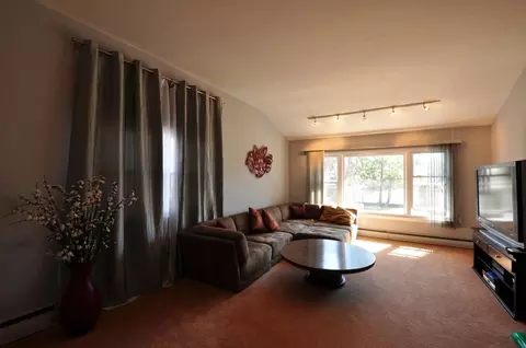 137 Laurel Dr, Springfield, NJ 07081 photo 4