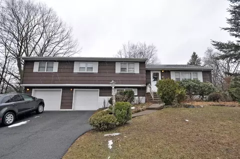 7 Carol Pl, Wayne, NJ 07470 photo 1