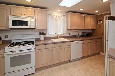 155 Pitt Rd, Springfield, NJ 07081 photo 8