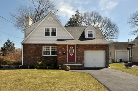487 Mountainview Dr, North Plainfield, NJ 07063 photo 1