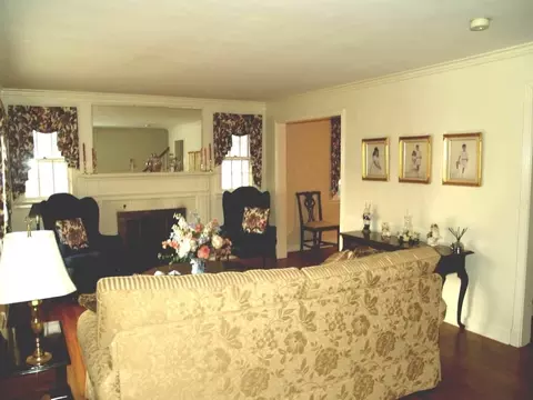 26 Park Ln, Springfield, NJ 07081 photo 2