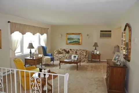 8 John St, Hackettstown, NJ 07840 photo 3