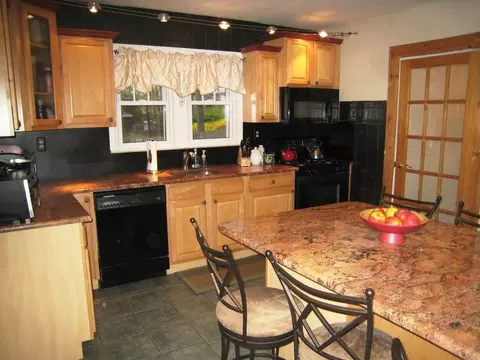 157 Chestnut Dr, Wayne, NJ 07470 photo 4
