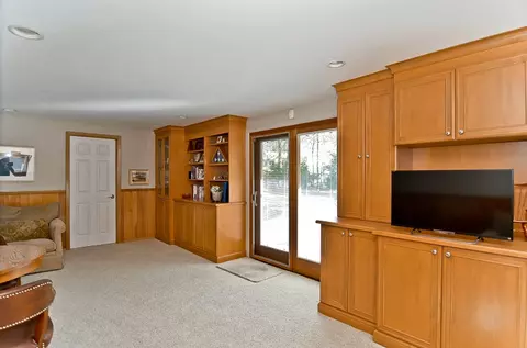 270 Colby Pl, Paramus, NJ 07652 photo 14