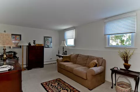 270 Colby Pl, Paramus, NJ 07652 photo 6