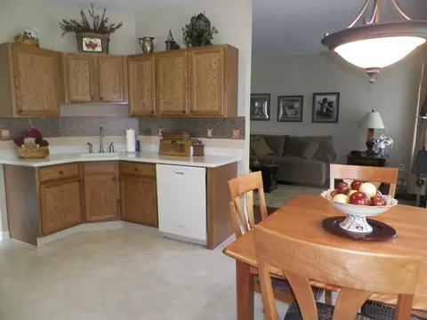 547 Coventry Dr, Nutley, NJ 07110 photo 8
