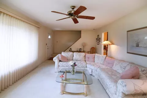 48 Jerome Pl, Wayne, NJ 07470 photo 3