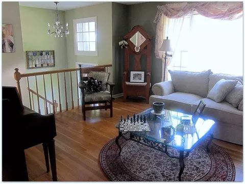44 Springbrook Trl, Sparta, NJ 07871 photo 2