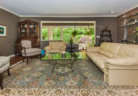 76 Tree Top Dr, Springfield, NJ 07081 photo 3