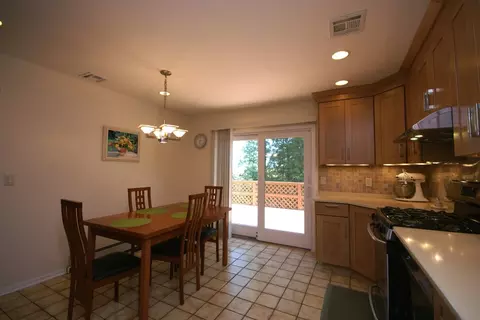 7 Stratton Dr, Wayne, NJ 07470 photo 4