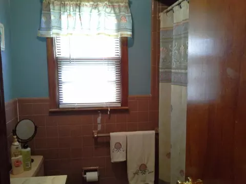 421 William St, Harrison, NJ 07029 photo 4