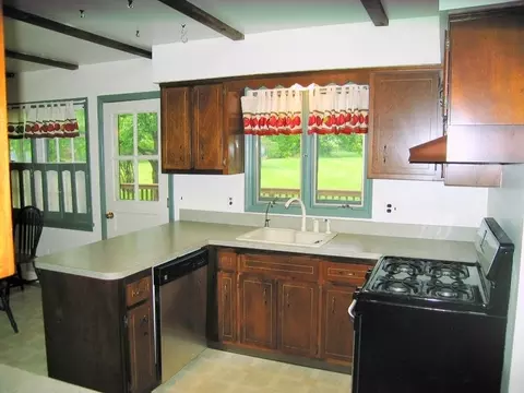 9 Phoenix Dr, Mendham, NJ 07945 photo 5