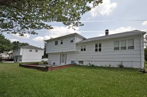 10 Melanie Ln, Wayne, NJ 07470 photo 2