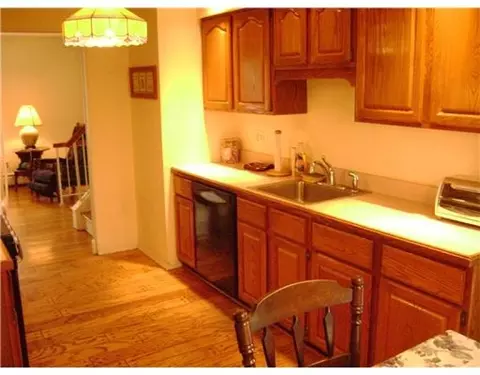 10 Whitehall Ave, Edison, NJ 08820 photo 5