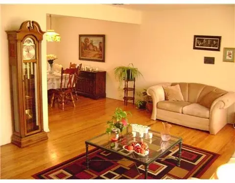 10 Whitehall Ave, Edison, NJ 08820 photo 3