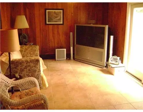 10 Whitehall Ave, Edison, NJ 08820 photo 7