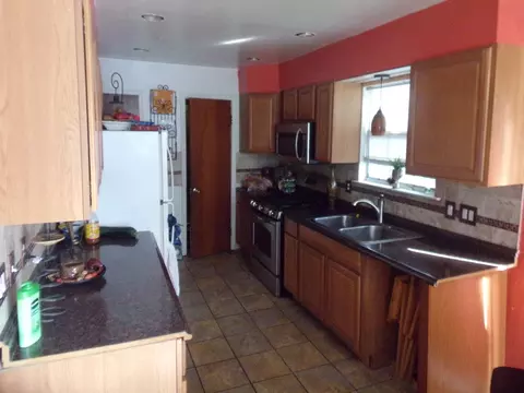 422 E Front St #E, Plainfield City, NJ 08865 photo 4