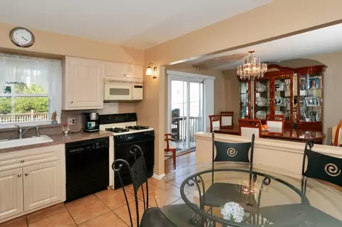 197 Norman Way, Paramus, NJ 07652 photo 9