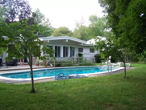 702 E Baldwin St, Hackettstown, NJ 07840 photo 2