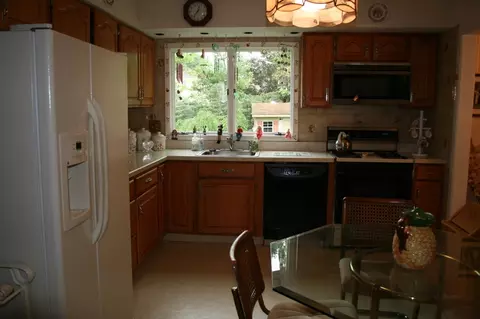 6 Arbor Ln, Clark, NJ 07066 photo 14