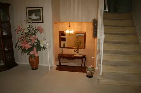6 Arbor Ln, Clark, NJ 07066 photo 8