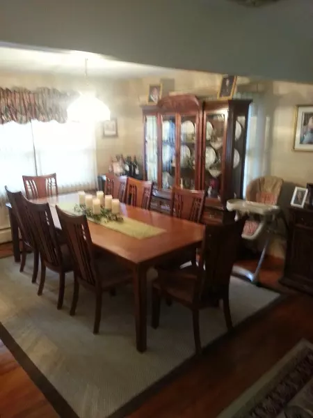 8 Oak St, Wayne, NJ 07470 photo 3
