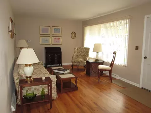 4 Richard Ln, Wayne, NJ 07470 photo 2